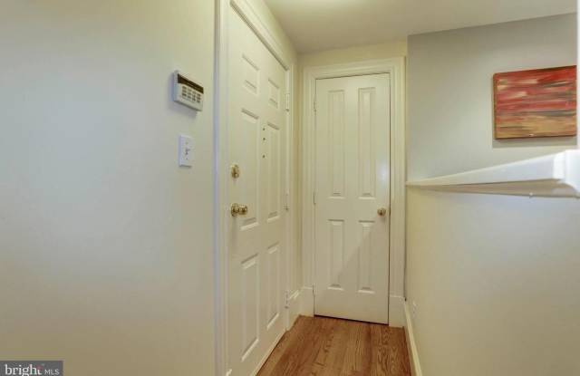 1807 CALIFORNIA ST NW #205 Gallery 2