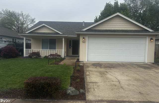 760 Halvorsen St photos photos