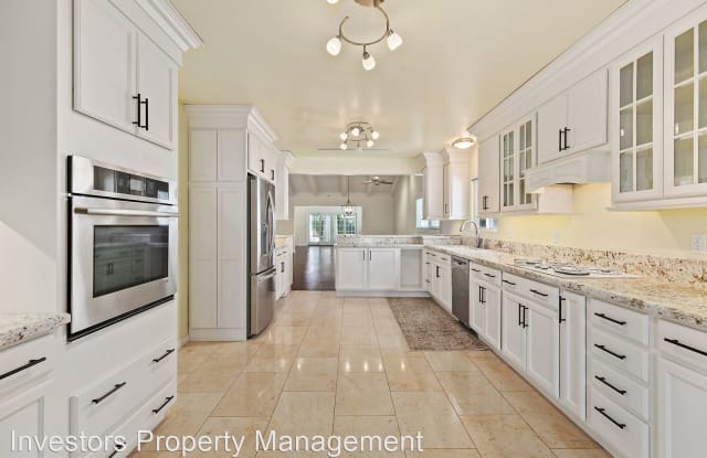 215 Albert Pl. - 215 Albert Place, Costa Mesa, CA 92627