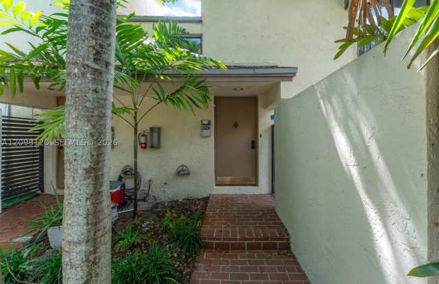 15805 SW 91st Ct Gallery 2