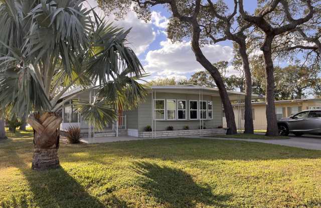 8047 First Circle Drive - 8047 1st Circle Drive, High Point, FL 34613