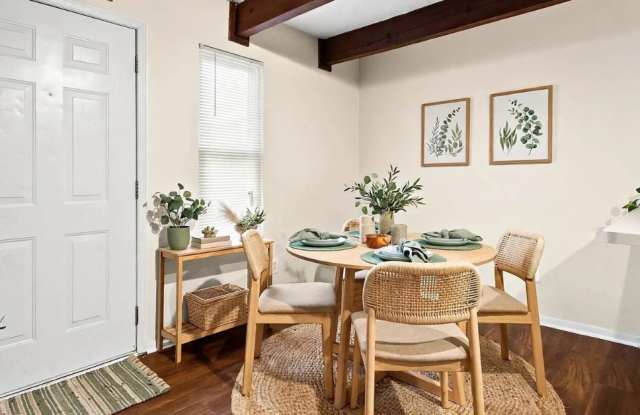 1014 Brooks End Court Gallery 1