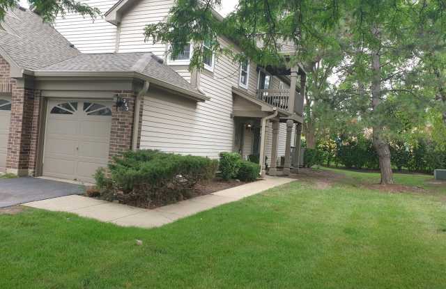 243 Old Oak Court W - 243 Old Oak Court West, Buffalo Grove, IL 60089