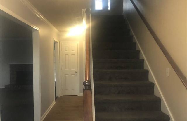 538 Slew Avenue Gallery 3
