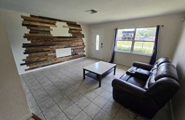 111 Lesnick Dr Gallery 4