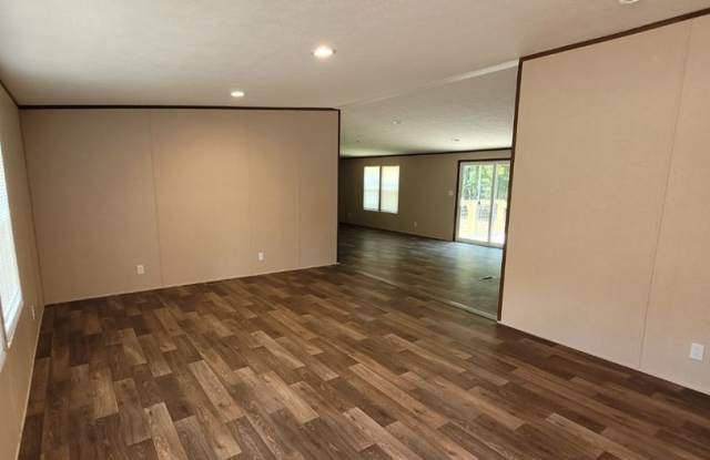 Franklin Co – Royston, GA – Four Bedroom and Two Bathroom Single Family Home Gallery 4