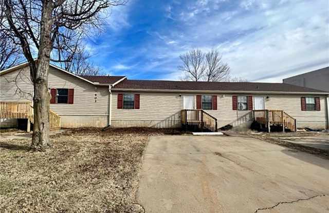 403 SE F Street unit: D photos photos