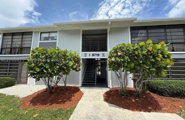 9715 Hammocks Blvd Gallery 1