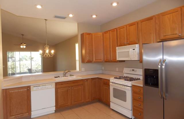 881 West Silver Meadow Loop Gallery 3
