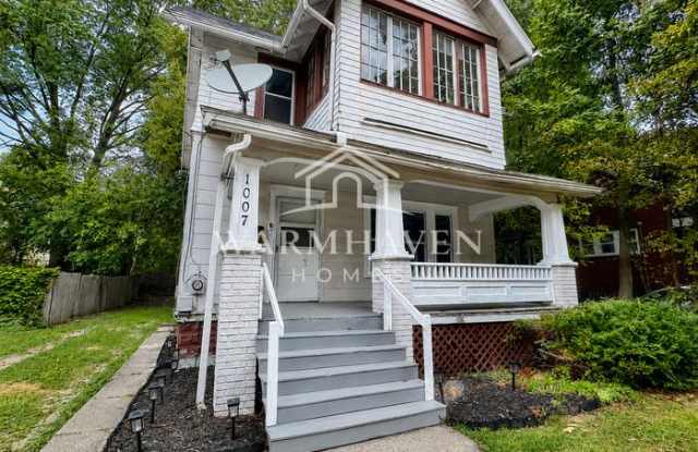 1007 Delia Avenue Gallery 1