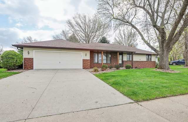 For Rent – 4 Bedroom Home in Sunset Hills, Pella photos photos For Rent – 4 Bedroom Home in Sunset Hills, Pella photos photos