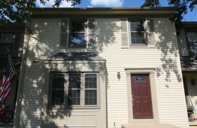 4 BERKELEY COURT - 4 Berkeley Court, Countryside, VA 20165