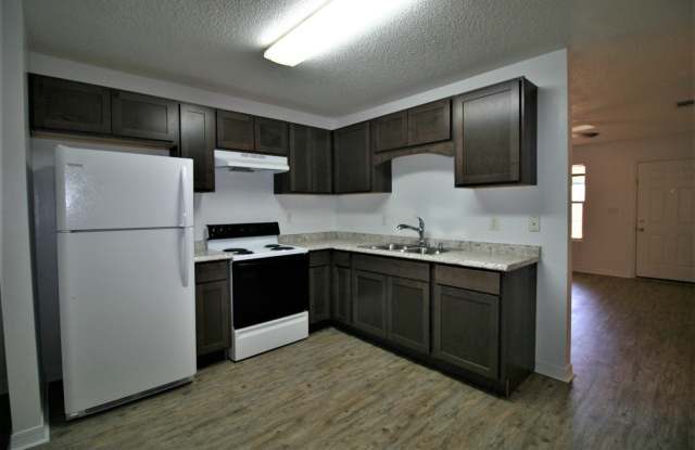 Brock Ave 538 photos photos