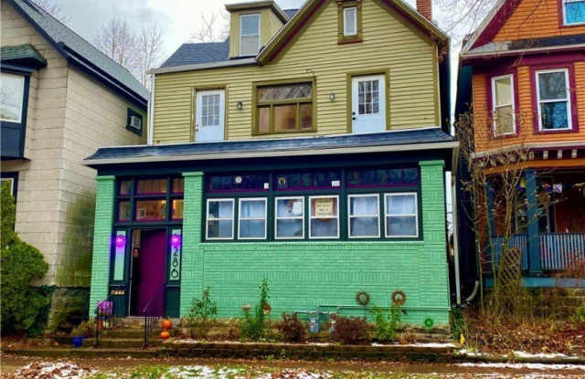 286 Ashland Avenue - 286 Ashland Avenue, Buffalo, NY 14222