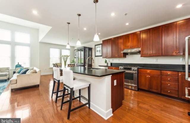 1418 N RHODES STREET photos photos