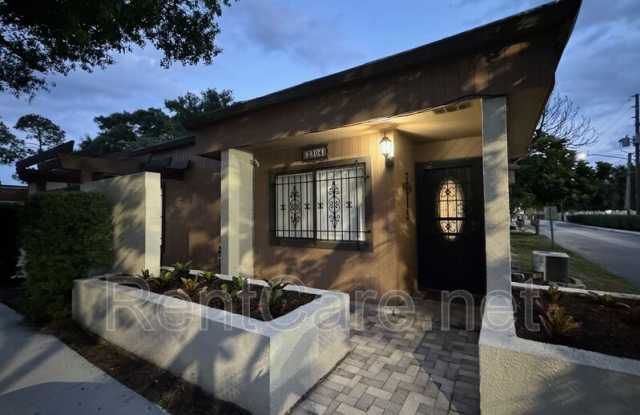 2304 Inagua Way photos photos