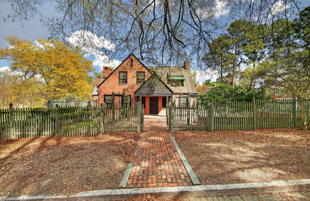 Luxurious Four Bedroom Home! photos photos Luxurious Four Bedroom Home! photos photos