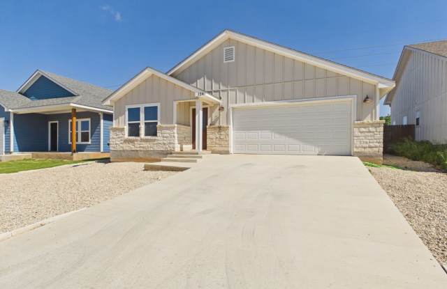 Granite Kitchen, Large Bedrooms & Walk-In Stone Shower photos photos