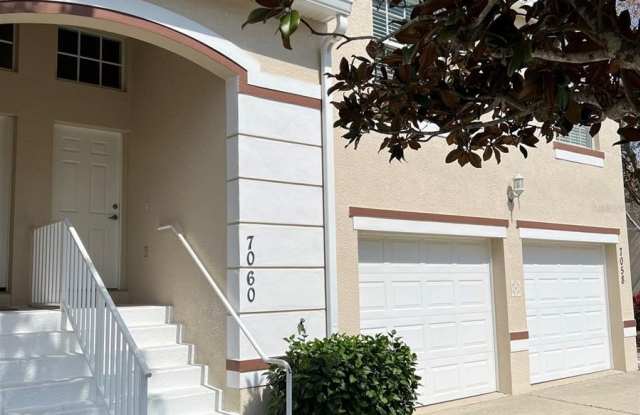 7060 STRAND Circle Gallery 2