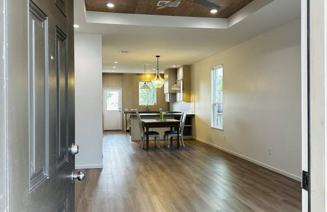 216 Martha Dr Gallery 3
