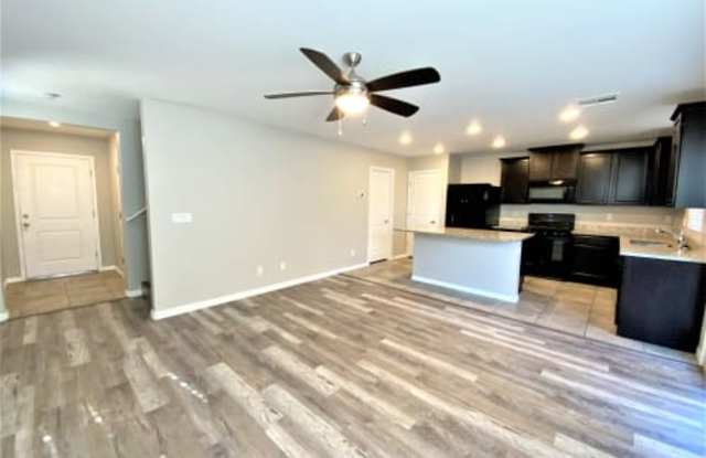 6185 Portland Treaty Ave photos photos