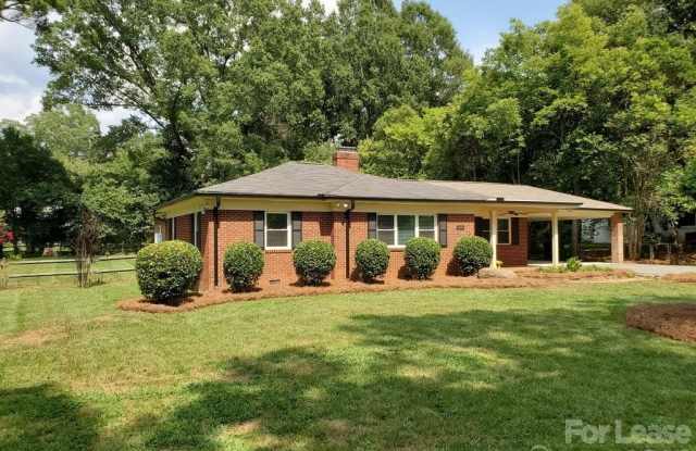 4419 Castleton Road photos photos