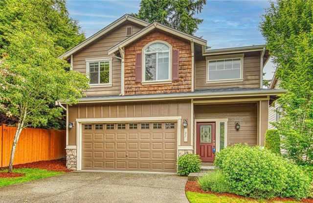 Meticulously maintained fully air conditioned 3 bedroom and 3 bath house in Serrano Community! - 27 161st Place Southeast, Martha Lake, WA 98012