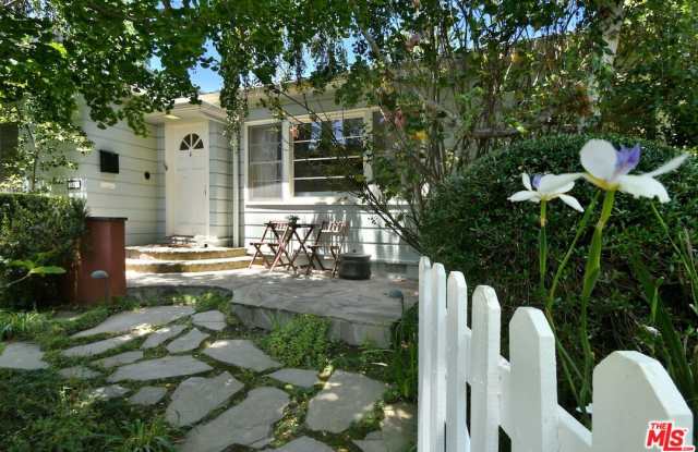 2415 Washington Ave photos photos