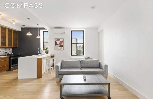 573 Metropolitan Avenue - 573 Metropolitan Avenue, Brooklyn, NY 11211