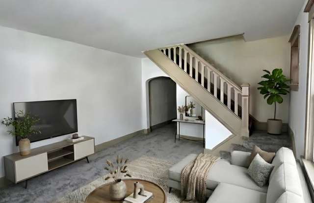 Large 3 Bedroom Home in Harrisburg photos photos