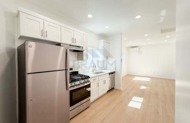 15550 VANOWEN STREET Gallery 1