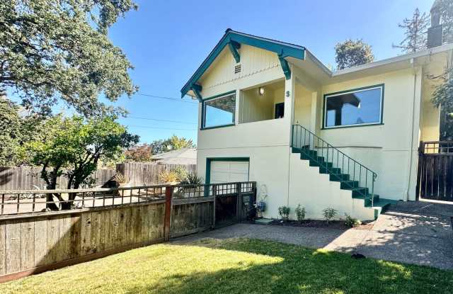 Charming 2-3bd Bungalow w/Pool in San Rafael Gallery 4