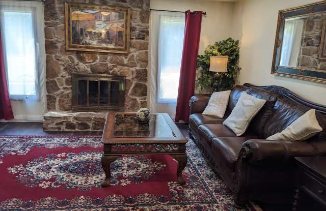 9001 Mahogany Row Southeast - B Gallery 2