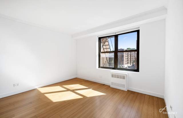 295 Bennett Avenue Gallery 2