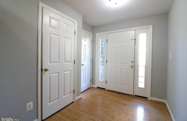 2581 SUTTERS MILL Drive Gallery 3
