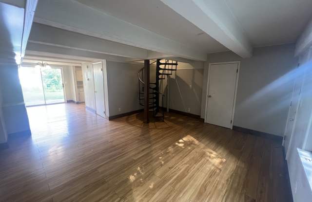 141 Bradley Street - 1 photos photos