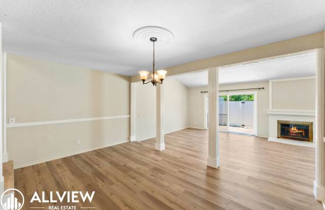 Coastal San Clemente Townhome with Brand New Flooring – Steps to the Beach! photos photos