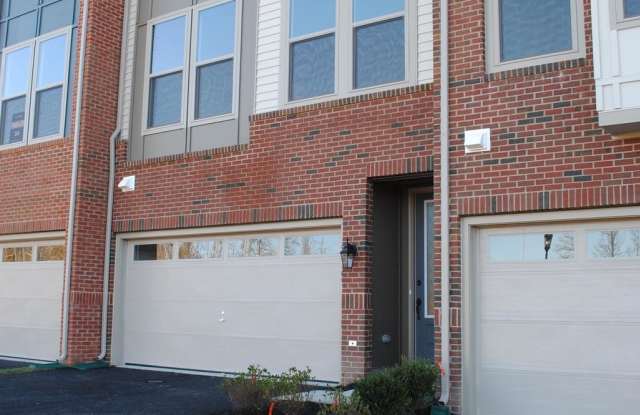 42369 DOGWOOD GLEN SQUARE - 42369 Dogwood Glen Sq, Arcola, VA 20166
