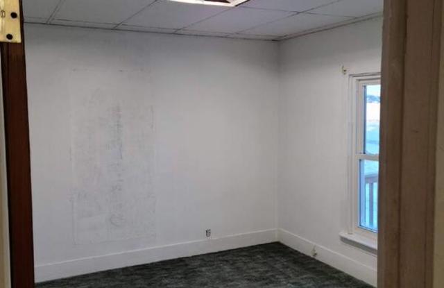 112 West 10th Street Gallery 4