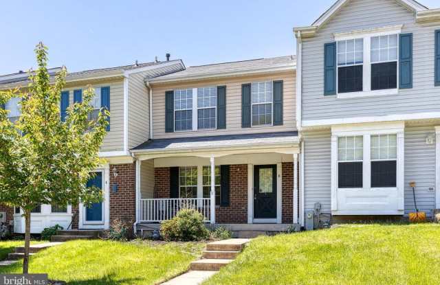 Welcome to this 2bd 1.5bth home nestled in the highly desirable Greens at Smith community photos photos