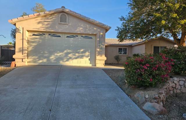Fort Mohave!! 3 bedroom 2 bathroom in Fairway Estates. photos photos