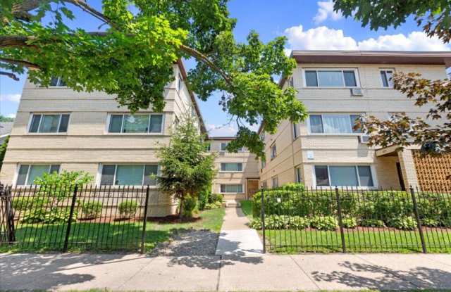 6719 N Hermitage photos photos