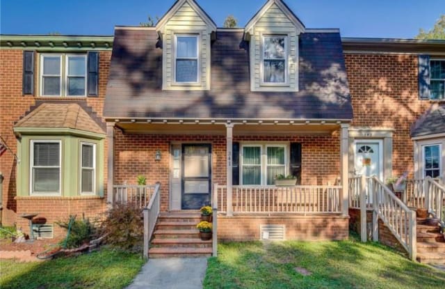 341 Middle Oaks Drive - 341 Middle Oaks Drive, Chesapeake, VA 23322