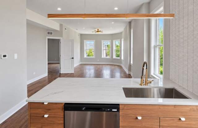 2024 S Ashland Gallery 2