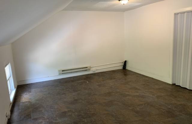 480 Norwich Avenue Gallery 2