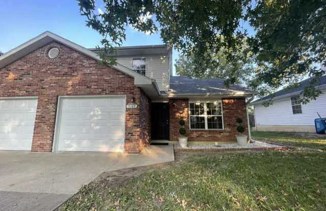 1369 Louisville Drive Gallery 2