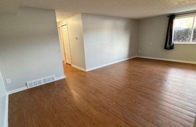 4385 Inner Circle Drive Gallery 3