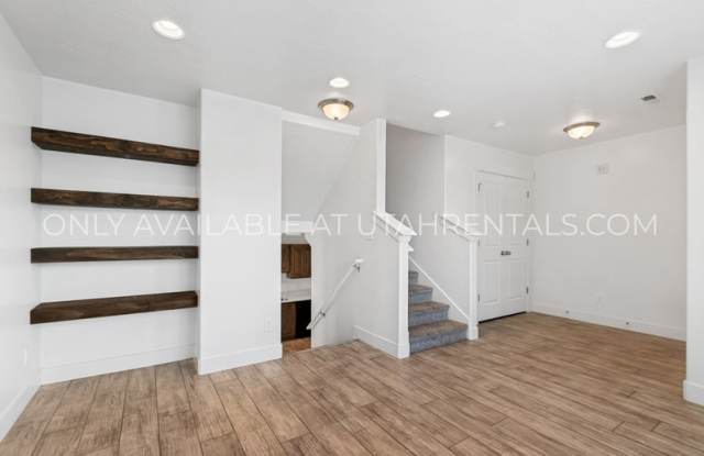 345 W Park View Ln Gallery 4