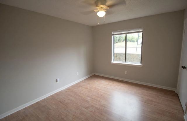 107 Thornwell Ct Apt B Gallery 4