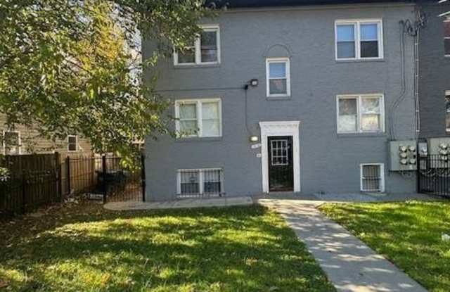 1416 EASTERN Avenue NE photos photos